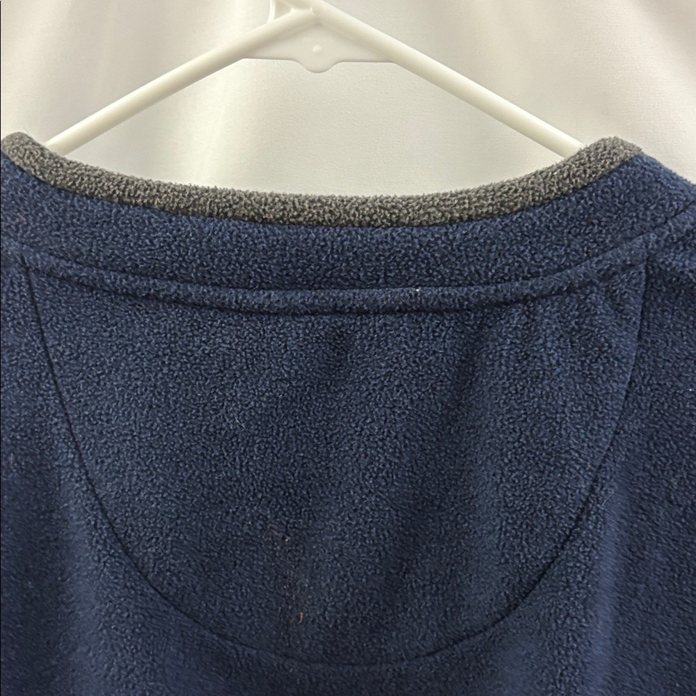 United Parcel Service UPS Sweatshirt Vneck Men’s Size Large Fleece Employee Blue - Picture 9 of 9